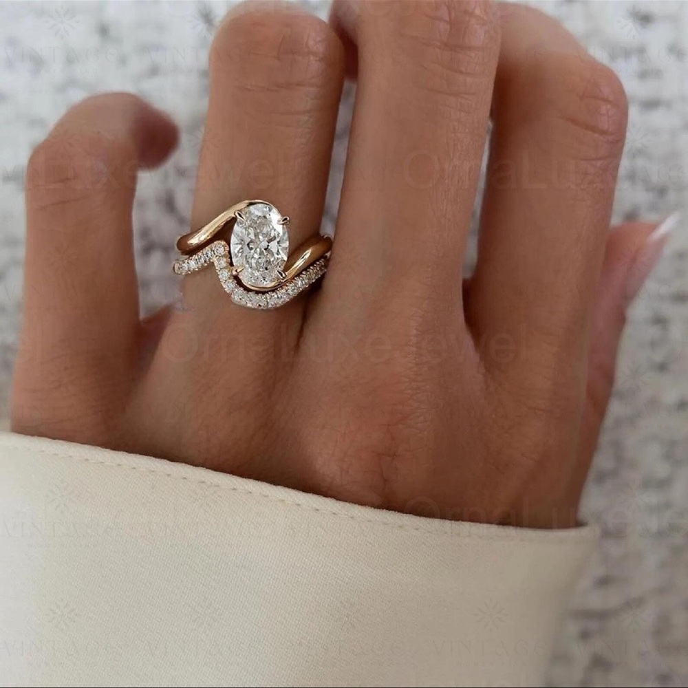 Elegant Gold and Silver Ring Set